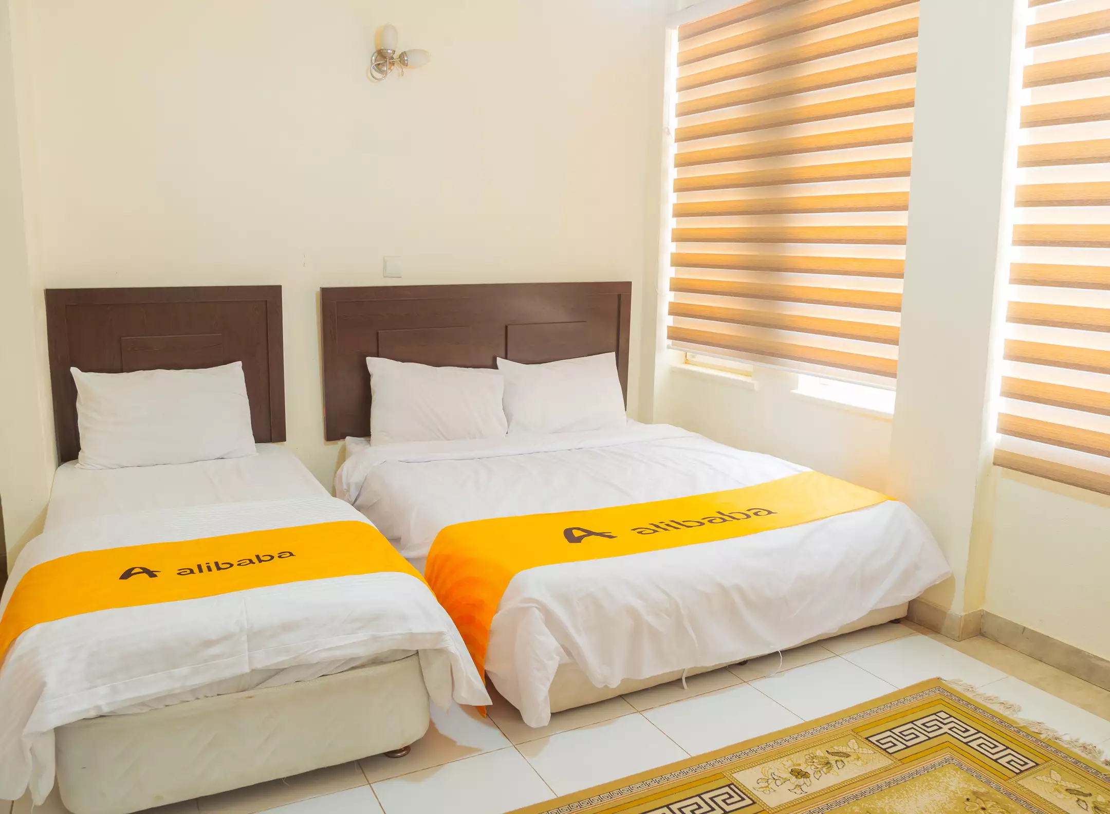Alibaba https://cdn.alibaba.ir/ostorage/hotel-accommodation-images/696353166b43e2b9afa3bc63_ایران زمین - اتاق چهار تخته 1.webp